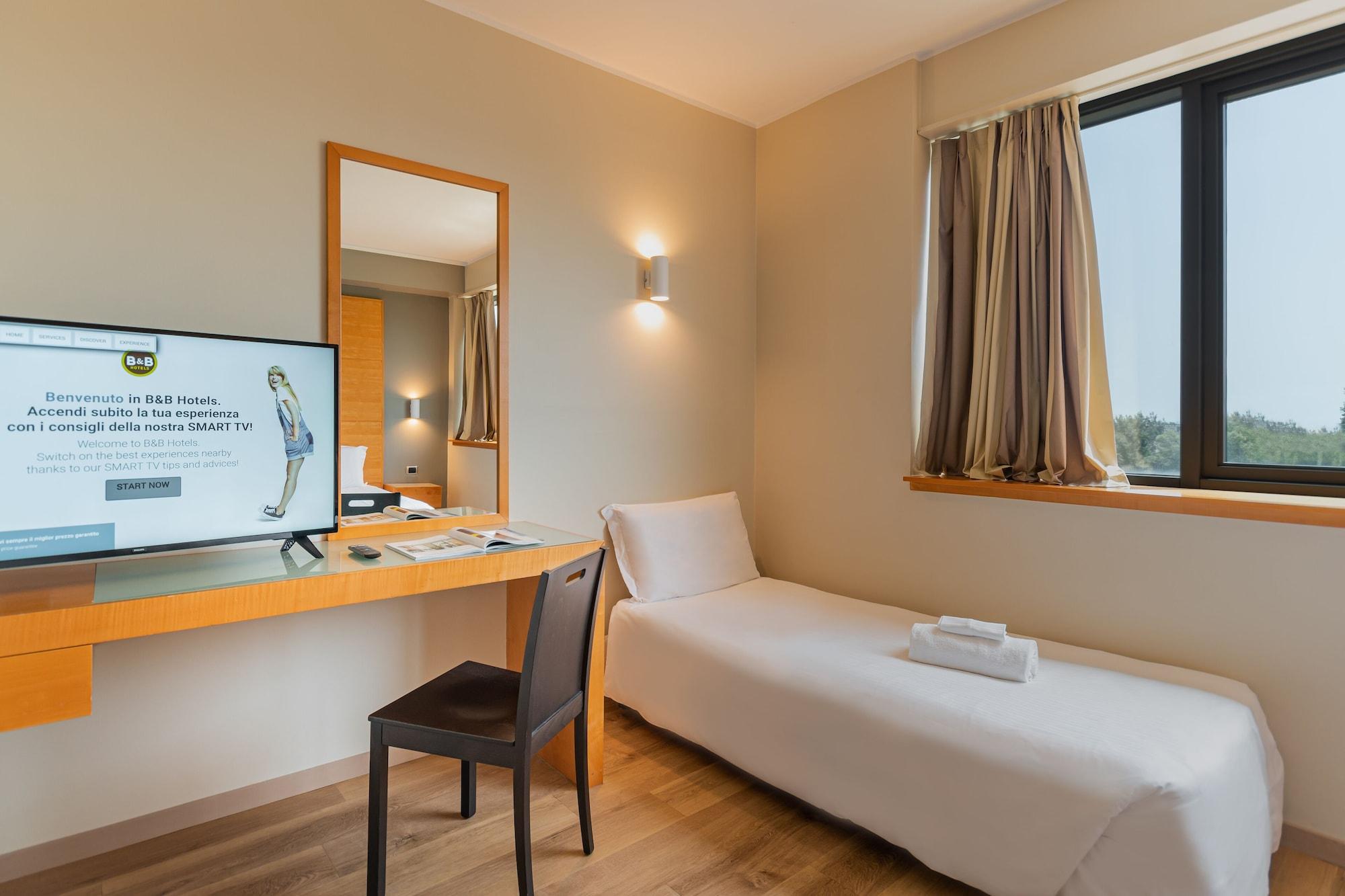 B&B Hotel Pisa Airport Bagian luar foto