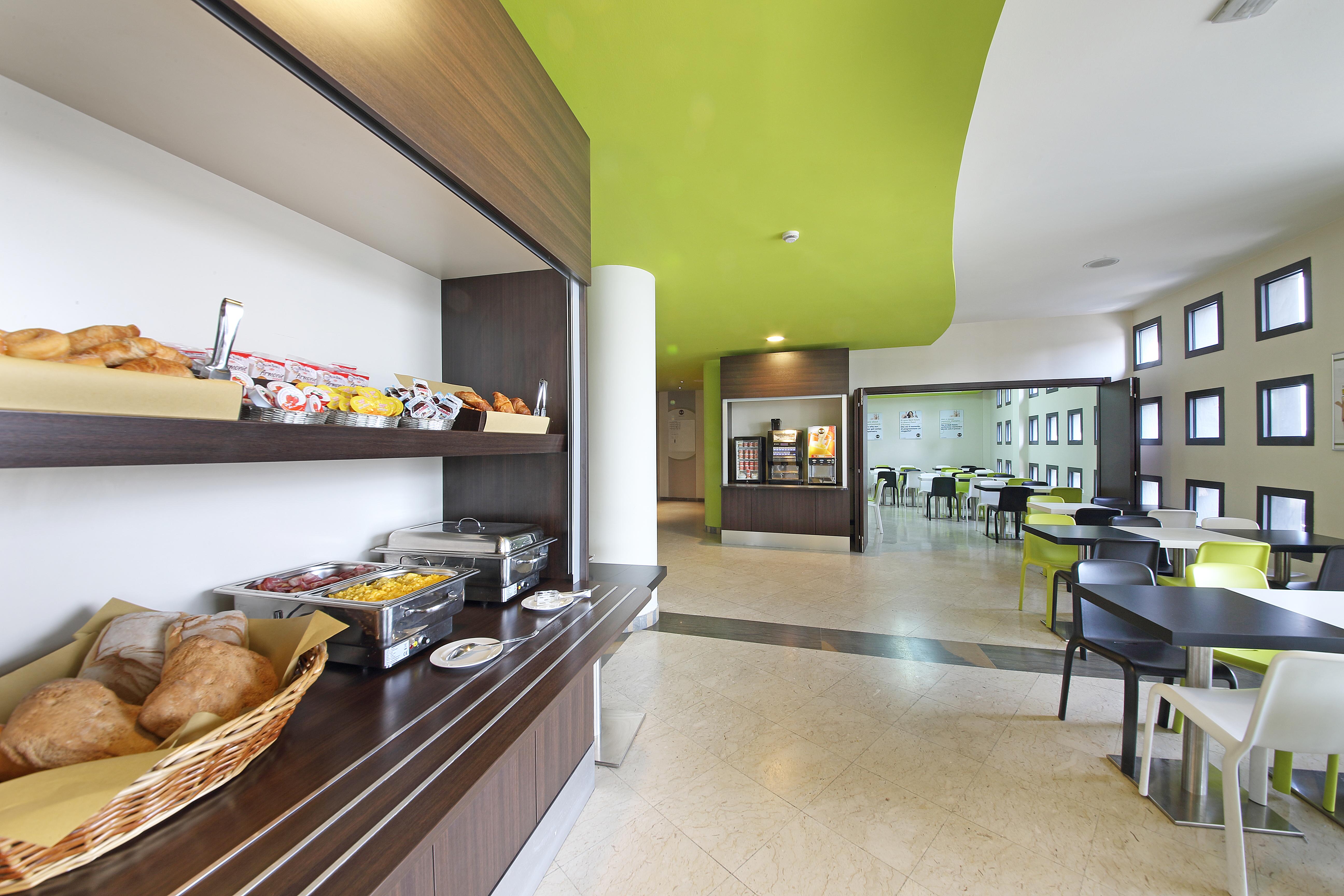 B&B Hotel Pisa Airport Bagian luar foto