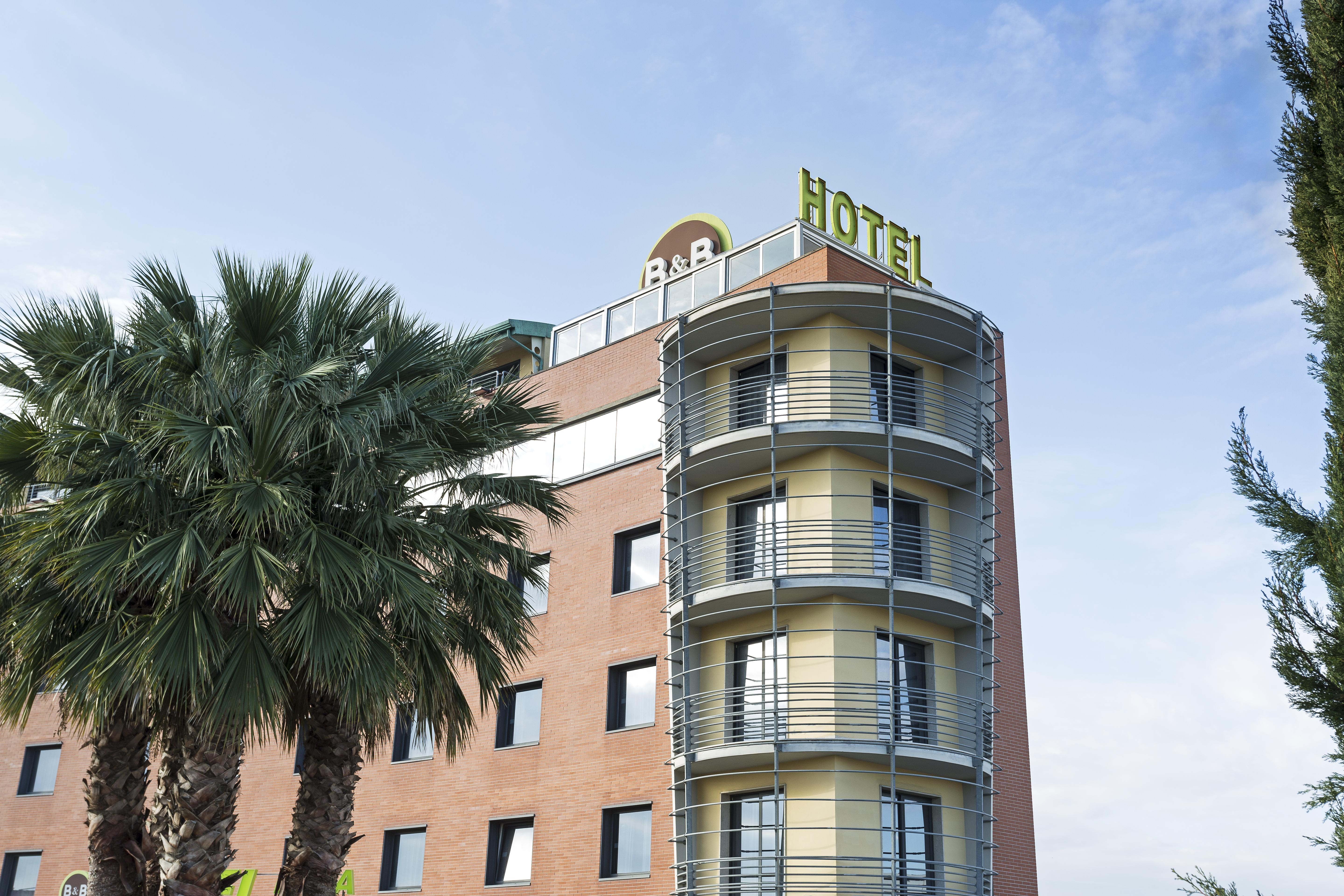 B&B Hotel Pisa Airport Bagian luar foto