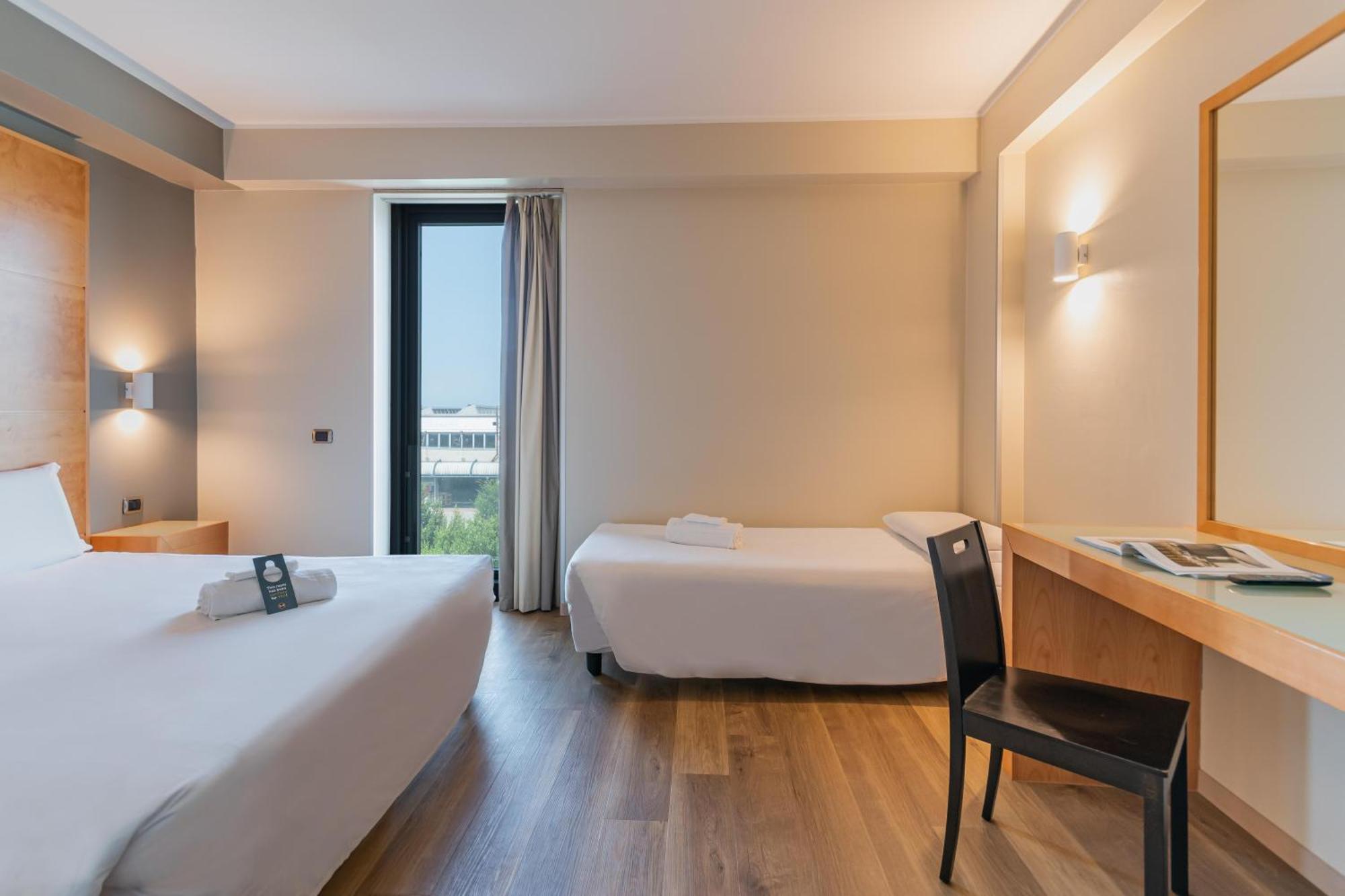 B&B Hotel Pisa Airport Bagian luar foto