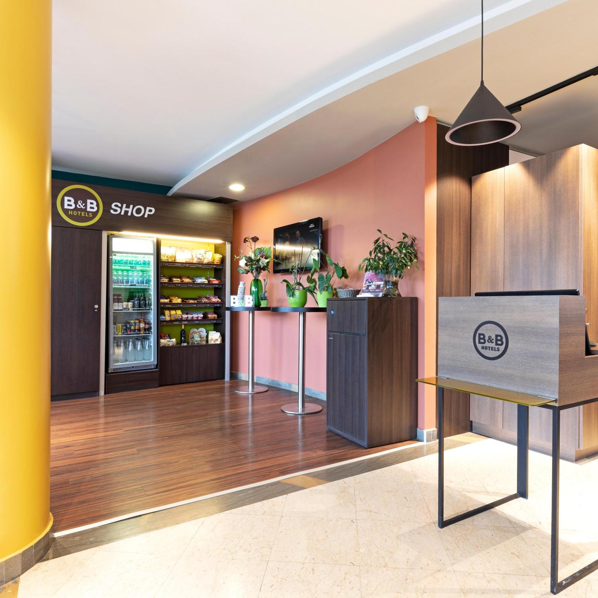 B&B Hotel Pisa Airport Bagian luar foto